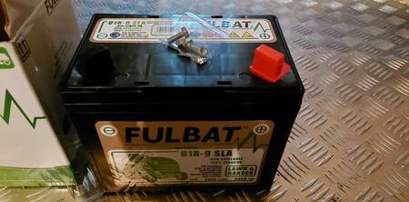 Batteries 12V 24 ou 28Ah pour tracteur tondeuse neuves - Bourges